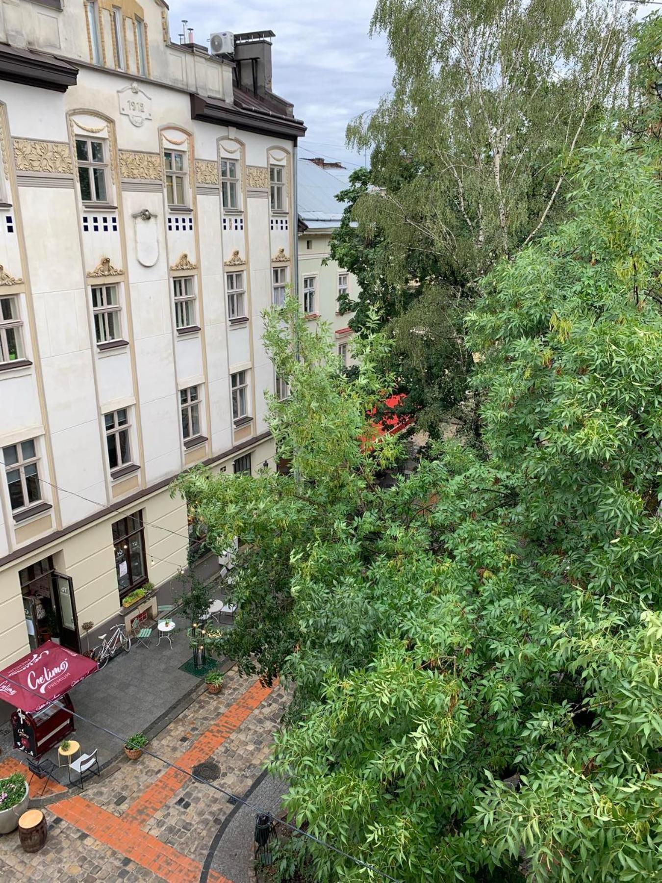 Apart Ivana Fedorovycha 30, Street 利沃夫 外观 照片